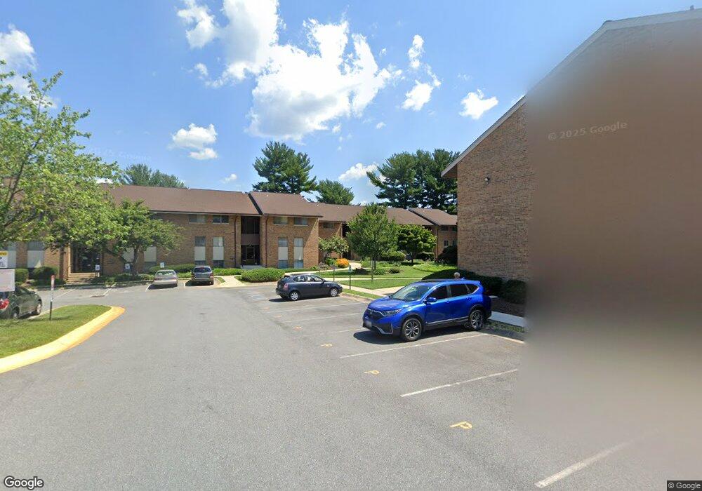 18607 Walkers Choice Rd unit 5, Montgomery Village, MD 20886 - photo 1