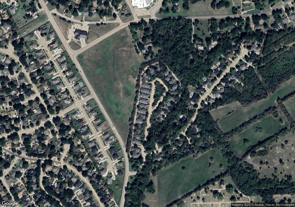 802 Oak Creek Ct, Ennis, TX 75119 - photo 1