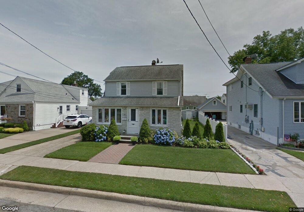 83 Jerome Ave, Mineola, NY 11501 - photo 1