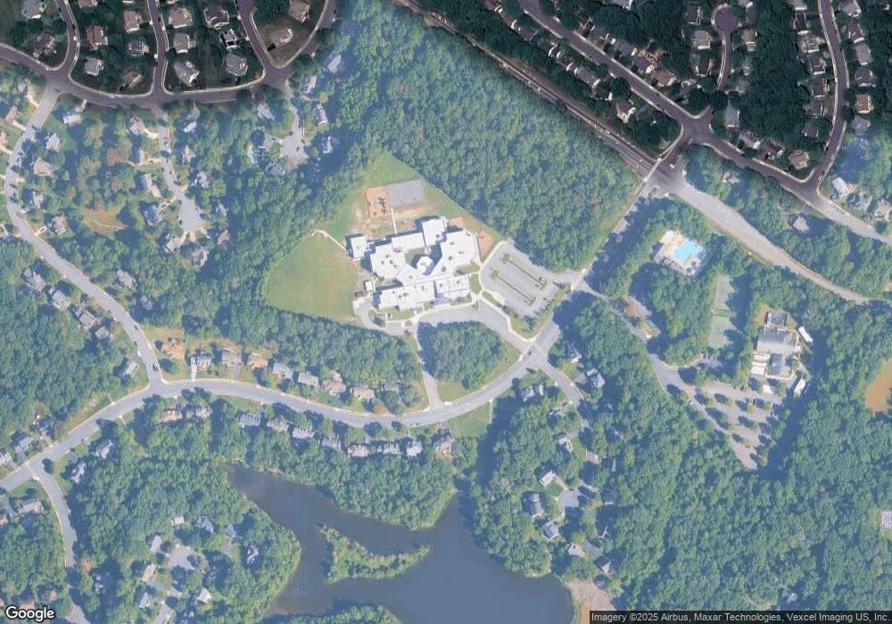 9350 Crosspointe Dr, Fairfax Station, VA 22039 - photo 1