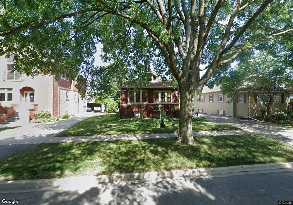 649 S Spring Rd, Elmhurst, IL 60126 - photo 1