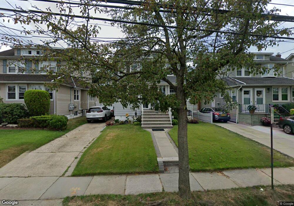 142 Lyon Place, Lynbrook, NY 11563 - photo 1