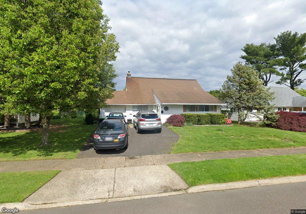 6 Dolphin Rd, Levittown, PA 19056 - photo 1