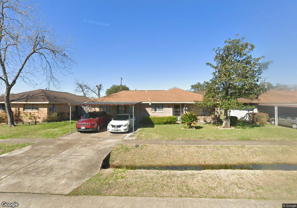 715 Pennington St, Houston, TX 77022 - photo 1