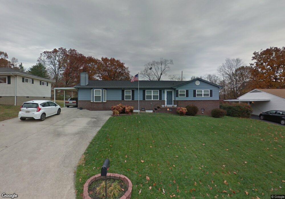 1409 Cloverdale Cir, Hixson, TN 37343 - photo 1