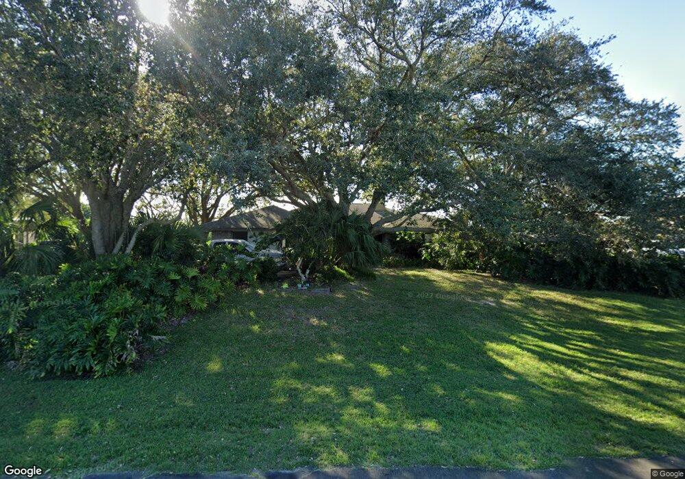 745 E Fischer Cir, Sebastian, FL 32958 - photo 1