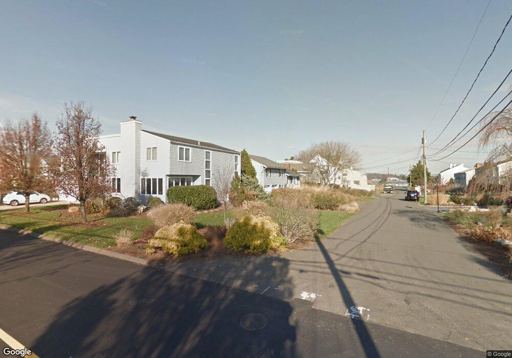 8 Pebble Beach Ln, Westport, CT 06880 - photo 1