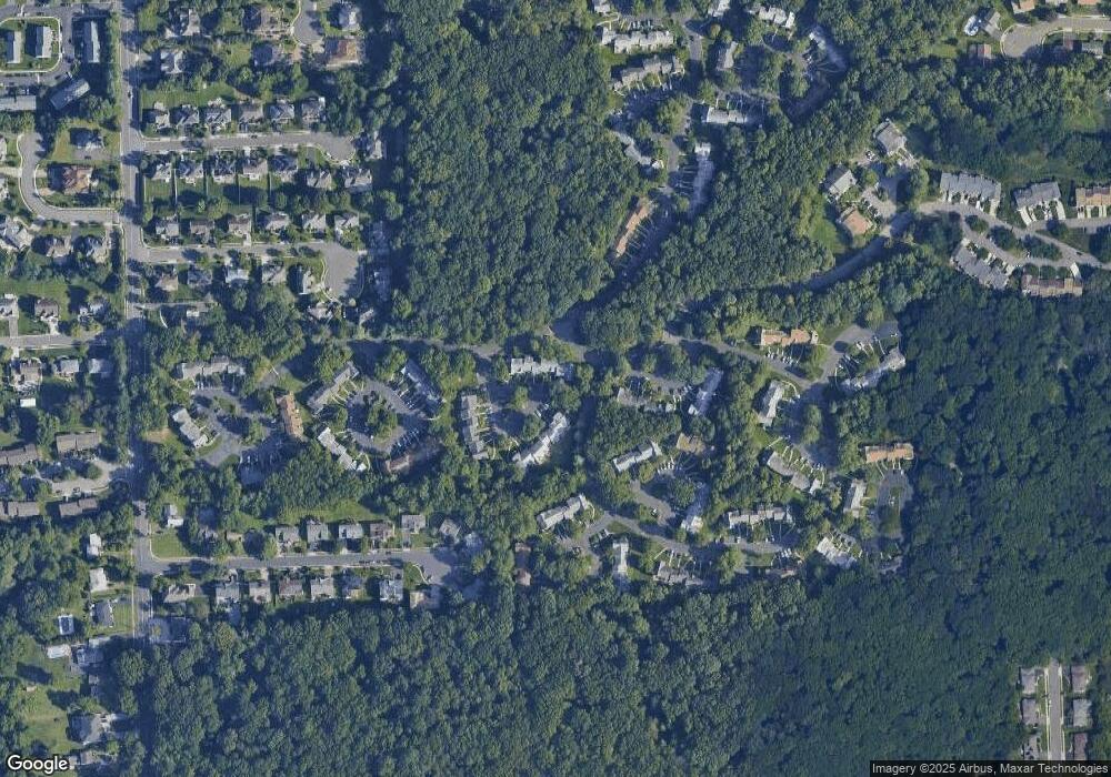 1008 Timber Oaks Rd, Edison, NJ 08820 - photo 1