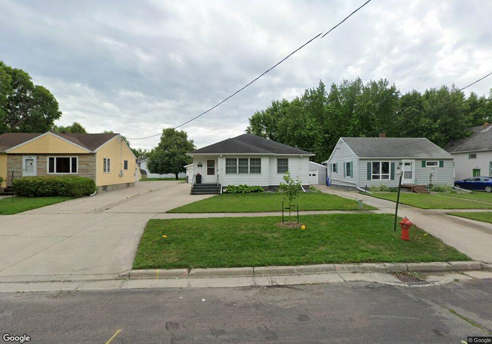 1614 2nd Ave S, Fargo, ND 58103 - photo 1