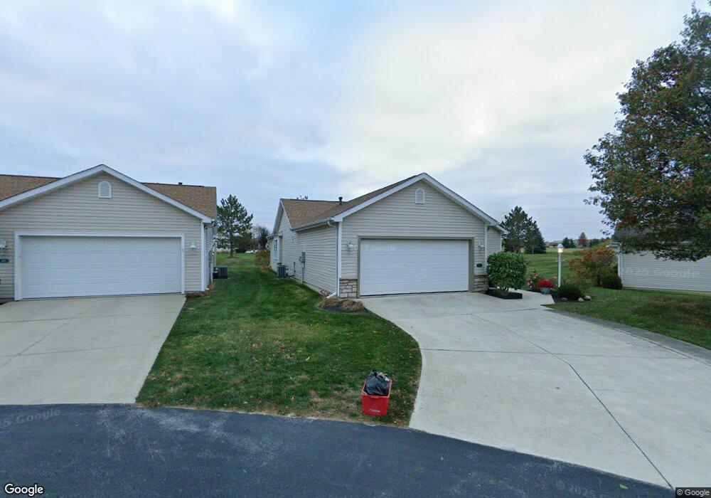 813 Adams Ct unit 22, Wapakoneta, OH 45895 - photo 1