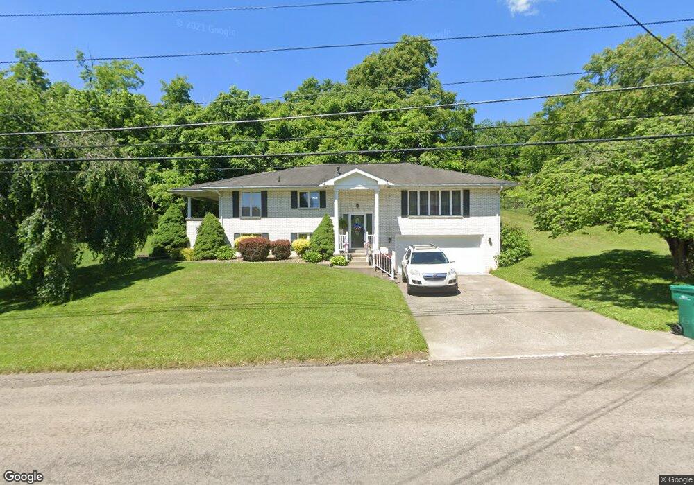 301 Elm Dr, Bridgeport, WV 26330 - photo 1