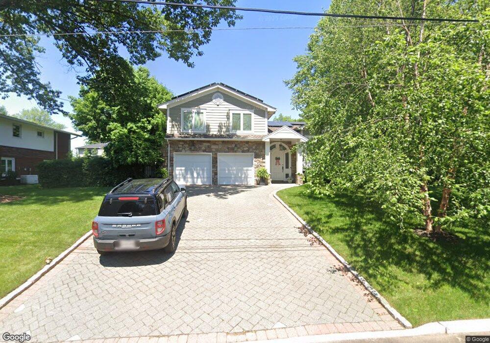 227 Lyncrest Rd, Englewood Cliffs, NJ 07632 - photo 1