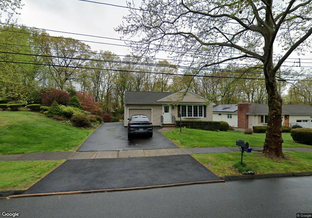 115 Plane Tree Rd, Stratford, CT 06614 - photo 1