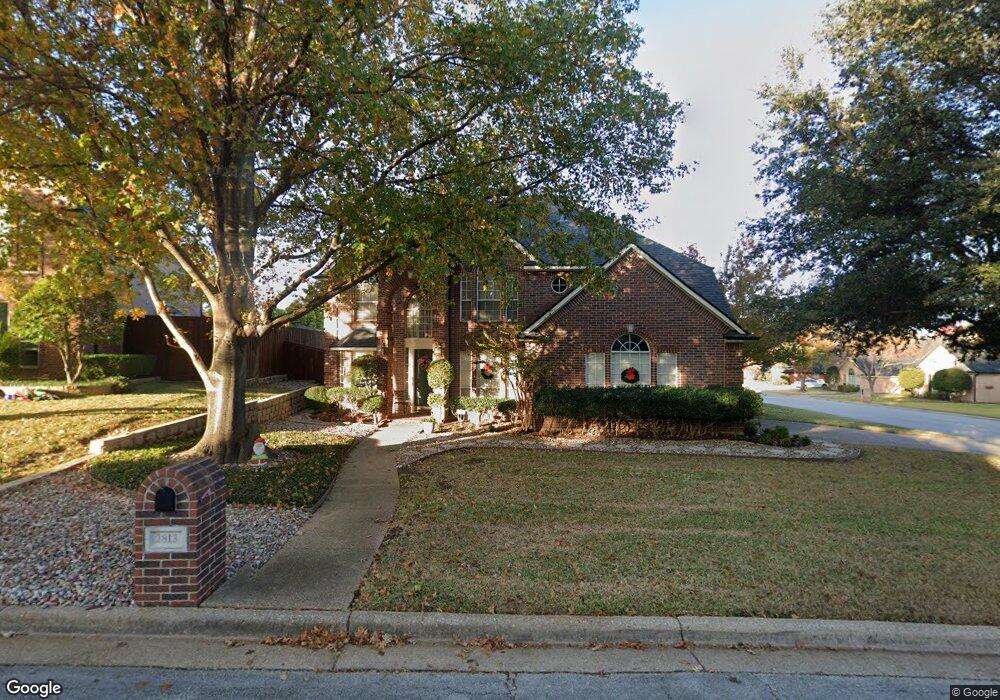 2813 Walnut Ln, Hurst, TX 76054 - photo 1