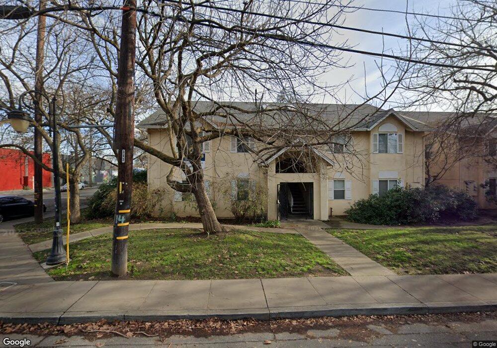 1019 W 5th St, Chico, CA 95928 - photo 1