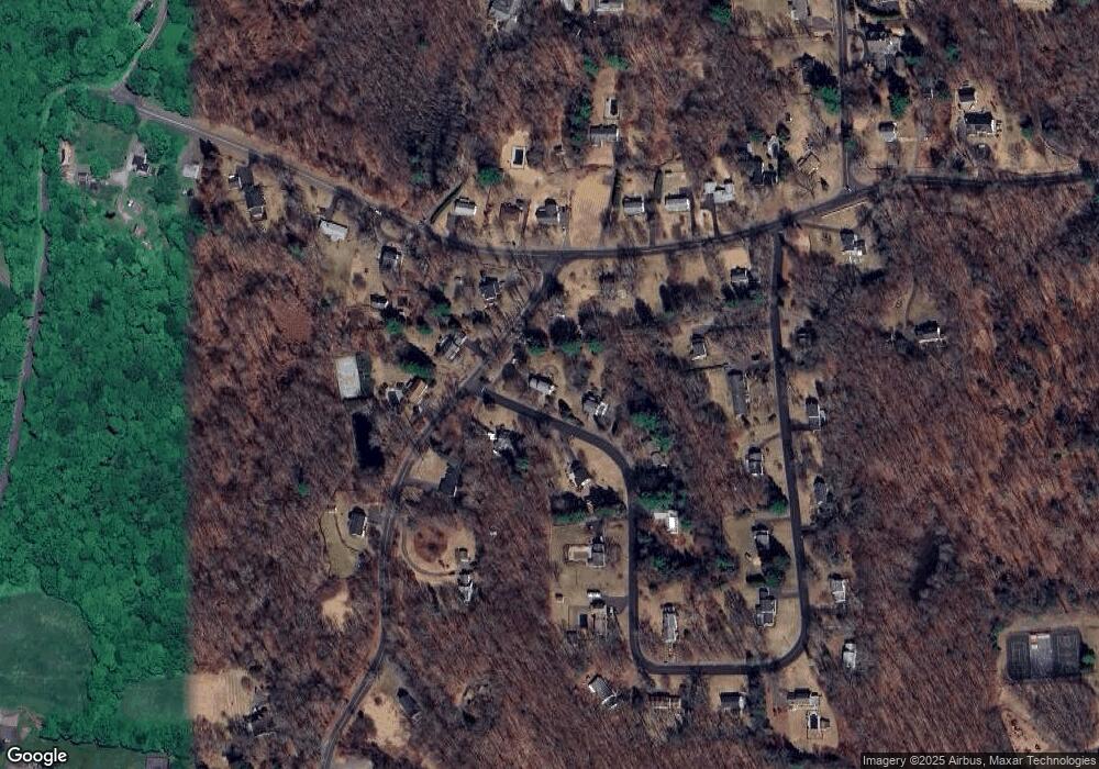 235 Carriage Dr, Middlebury, CT 06762 - photo 1