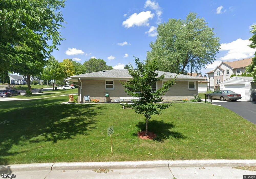 2018 N 113th St, Milwaukee, WI 53226 - photo 1