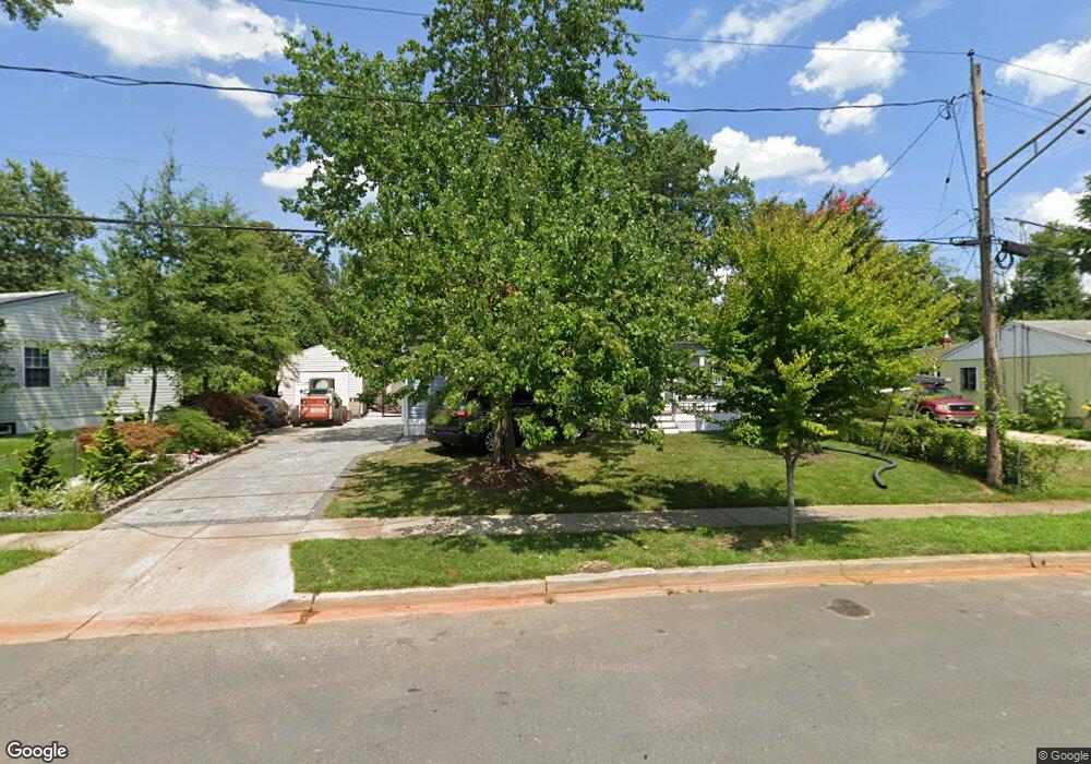 5603 Balla Dr, Lanham, MD 20706 - photo 1