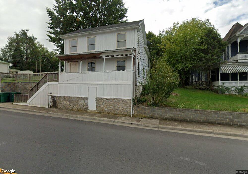 327 W Main St, Luray, VA 22835 - photo 1