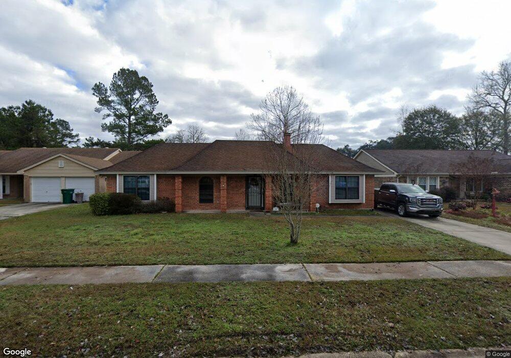 812 N Lake Washington Ct, Slidell, LA 70461 - photo 1