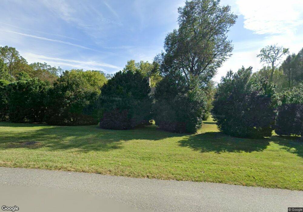 9030 Saunders Ln, Bethesda, MD 20817 - photo 1