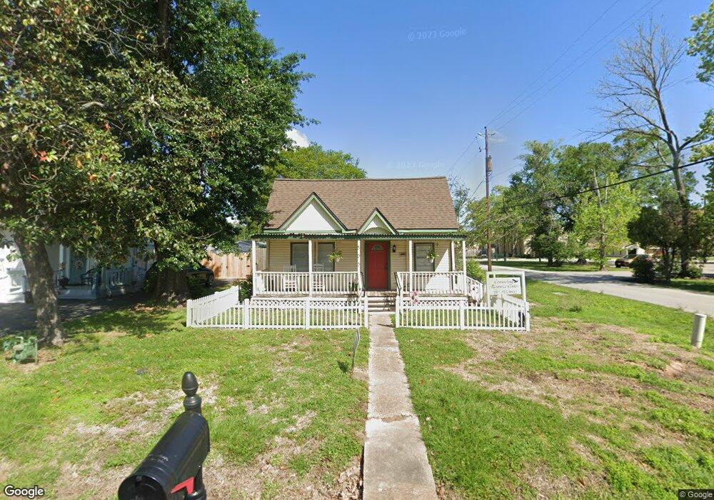 500 Mason St, Tomball, TX 77375 - photo 1