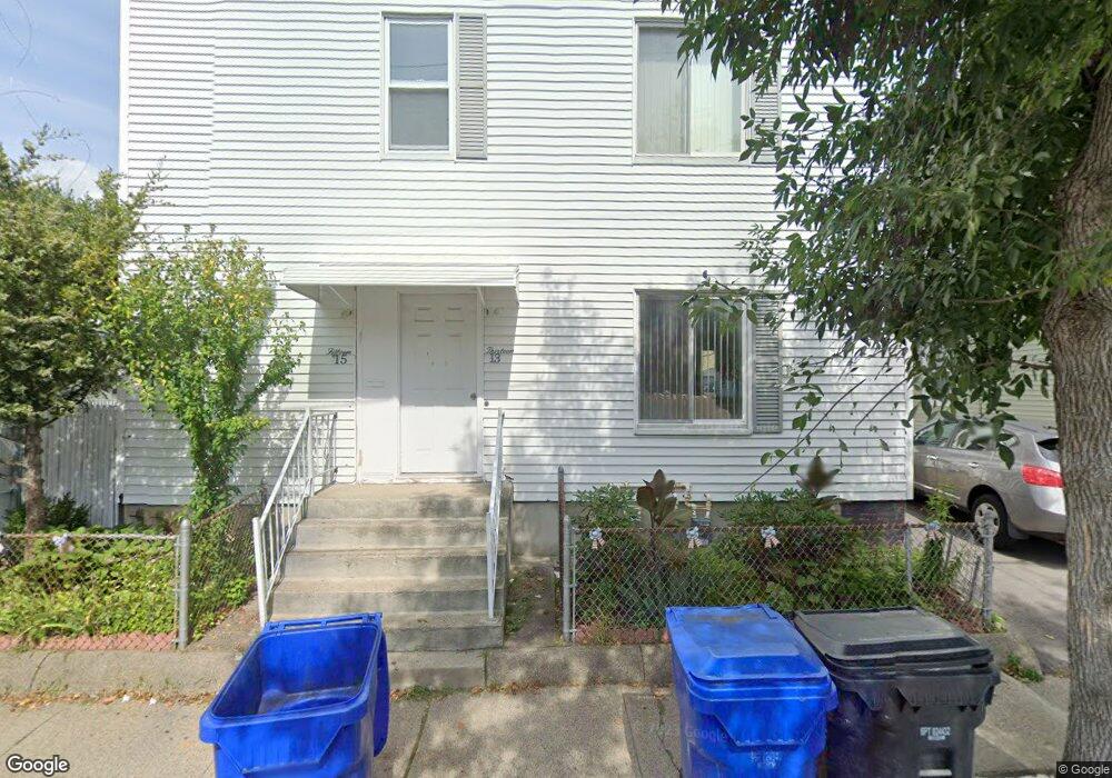 13 Star St, Pawtucket, RI 02860 - photo 1