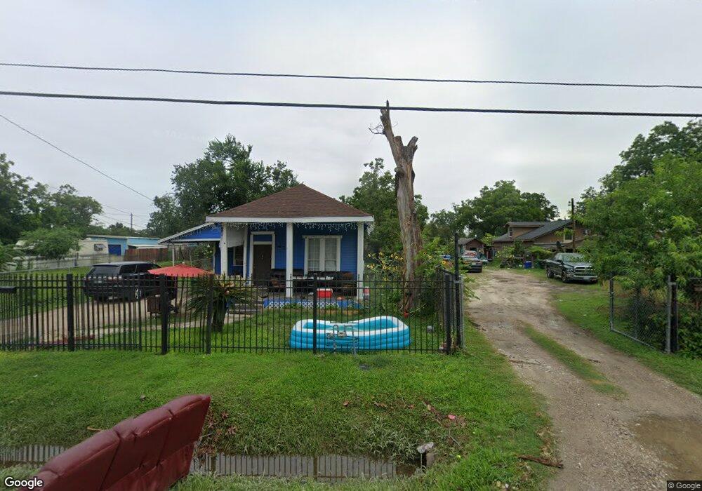 2113 Melbourne St unit 1, Houston, TX 77026 - photo 1