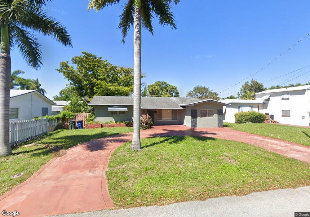 624 SW 5th Ave, Hallandale Beach, FL 33009 - photo 1