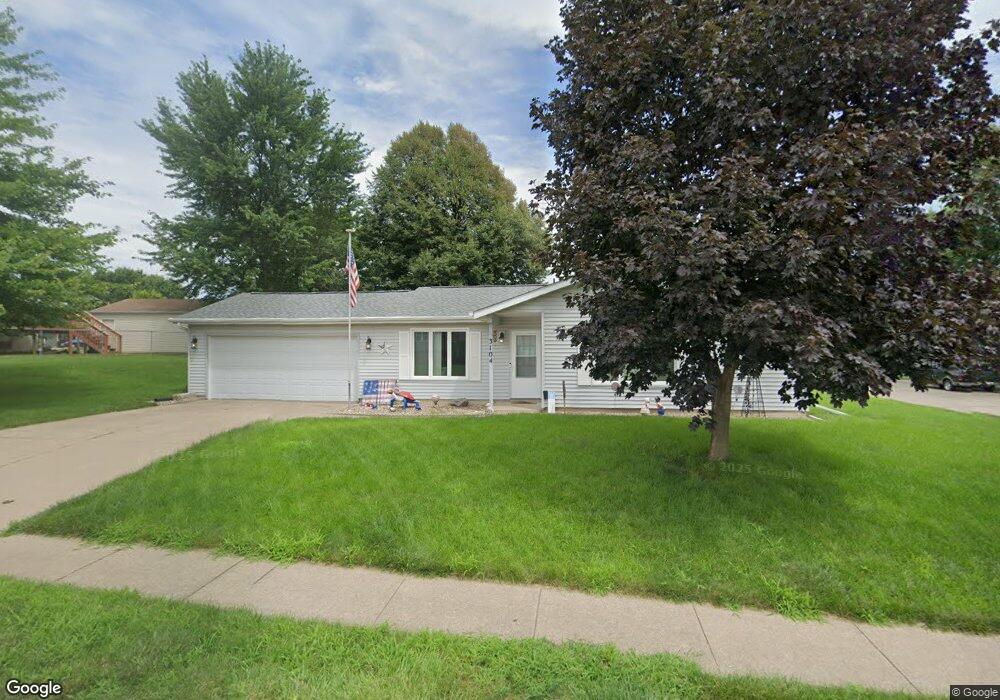 3104 W 63rd St, Davenport, IA 52806 - photo 1