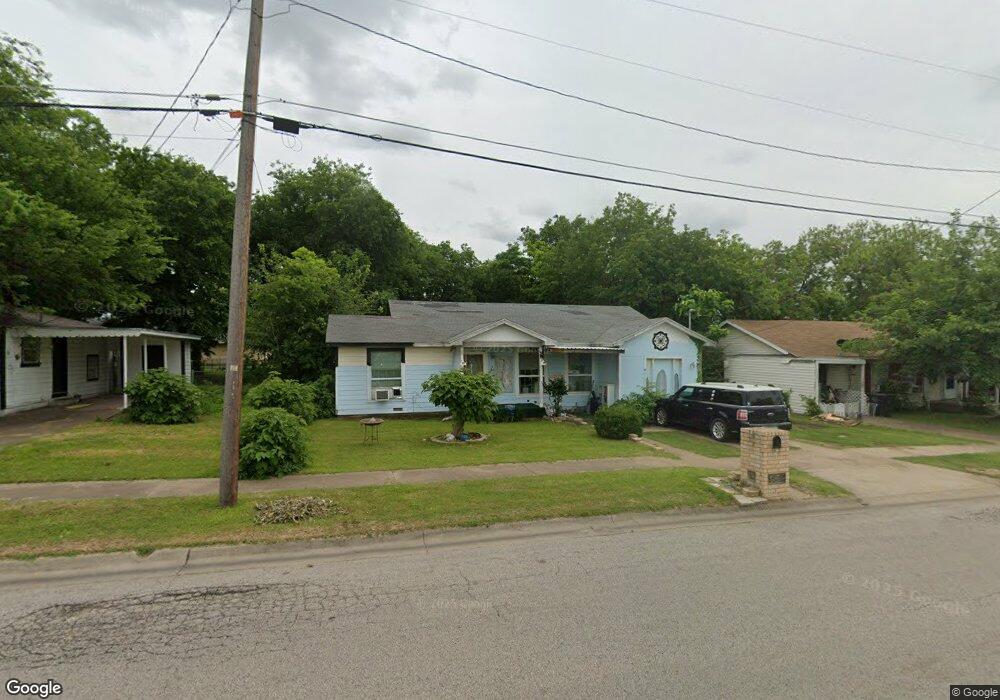 116 Ramsey Ave, Cleburne, TX 76031 - photo 1