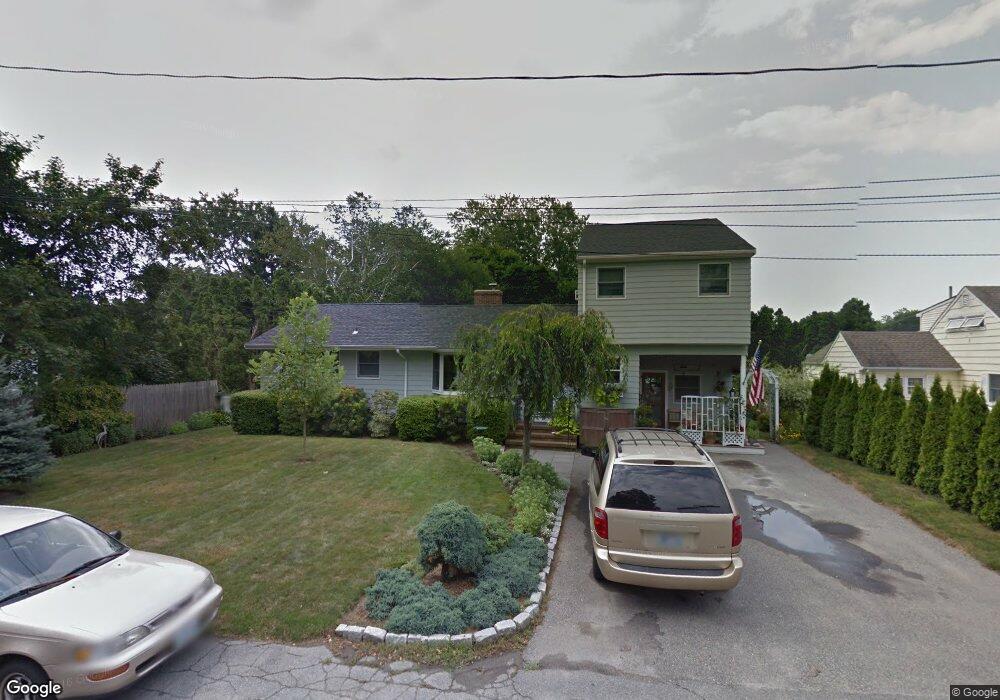 2 Guthrie St, Newport, RI 02840 - photo 1