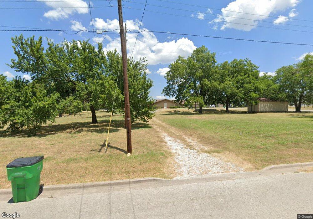1627 Belcher St, Gainesville, TX 76240 - photo 1