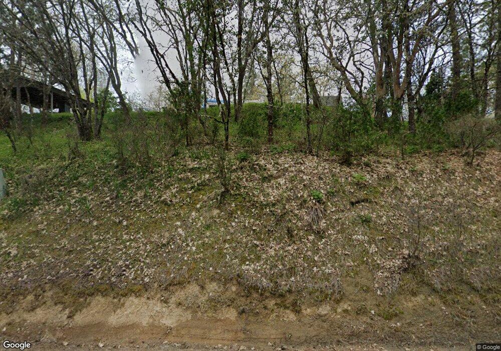 1590 Pinecrest Dr, Grants Pass, OR 97526 - photo 1