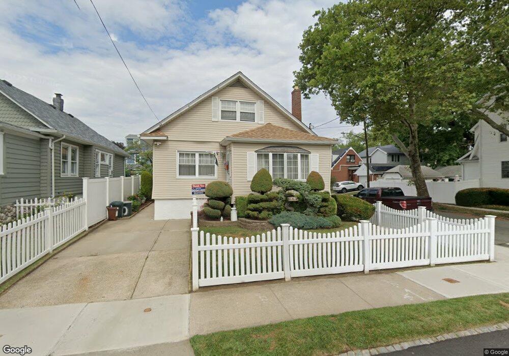 130 Dickie Ave, Staten Island, NY 10314 - photo 1