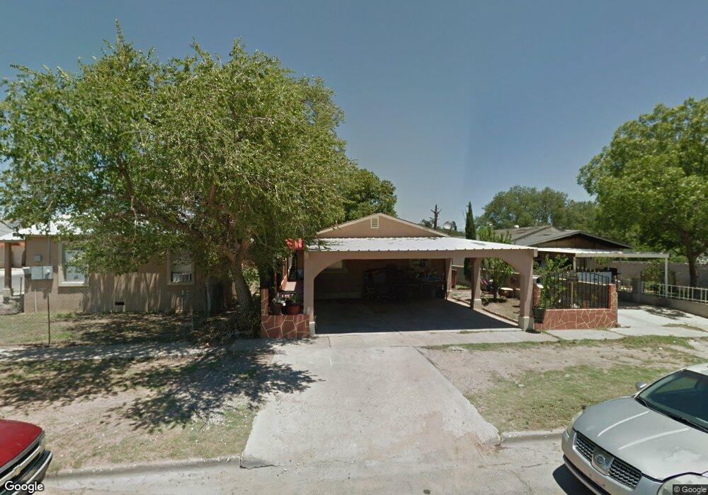 512 W Clinton St, Hobbs, NM 88240 - photo 1