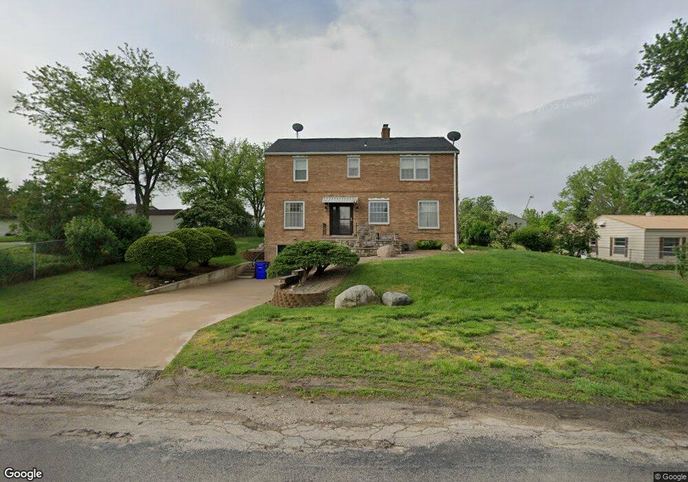 3101 12th Ave SW, Cedar Rapids, IA 52404 - photo 1