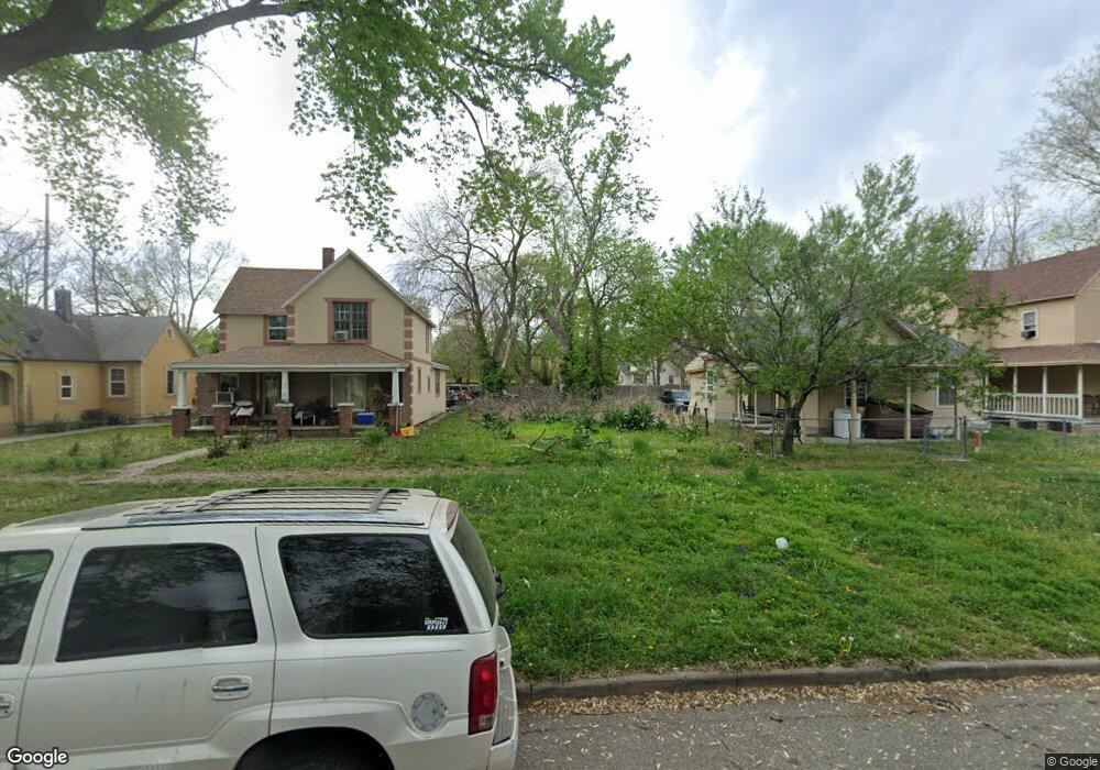 323 SW Polk St, Topeka, KS 66603 - photo 1