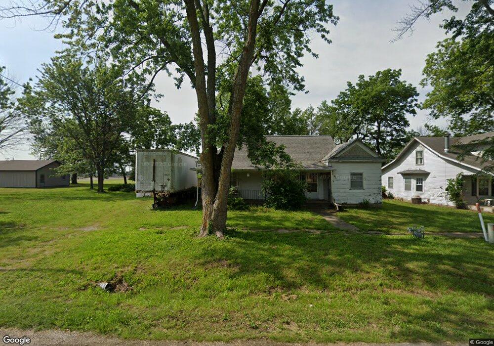 804 E 7th St, Altamont, KS 67330 - photo 1