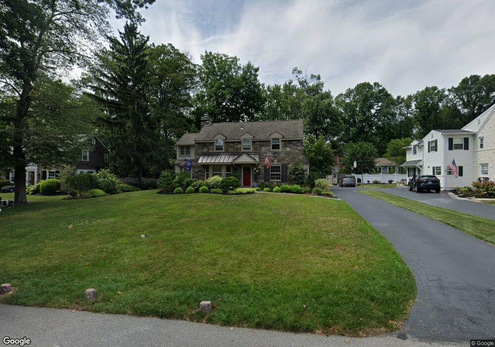 325 Palmers Ln, Wallingford, PA 19086 - photo 1