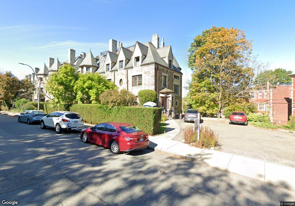 11 Garrison Rd unit 2, Brookline, MA 02445 - photo 1