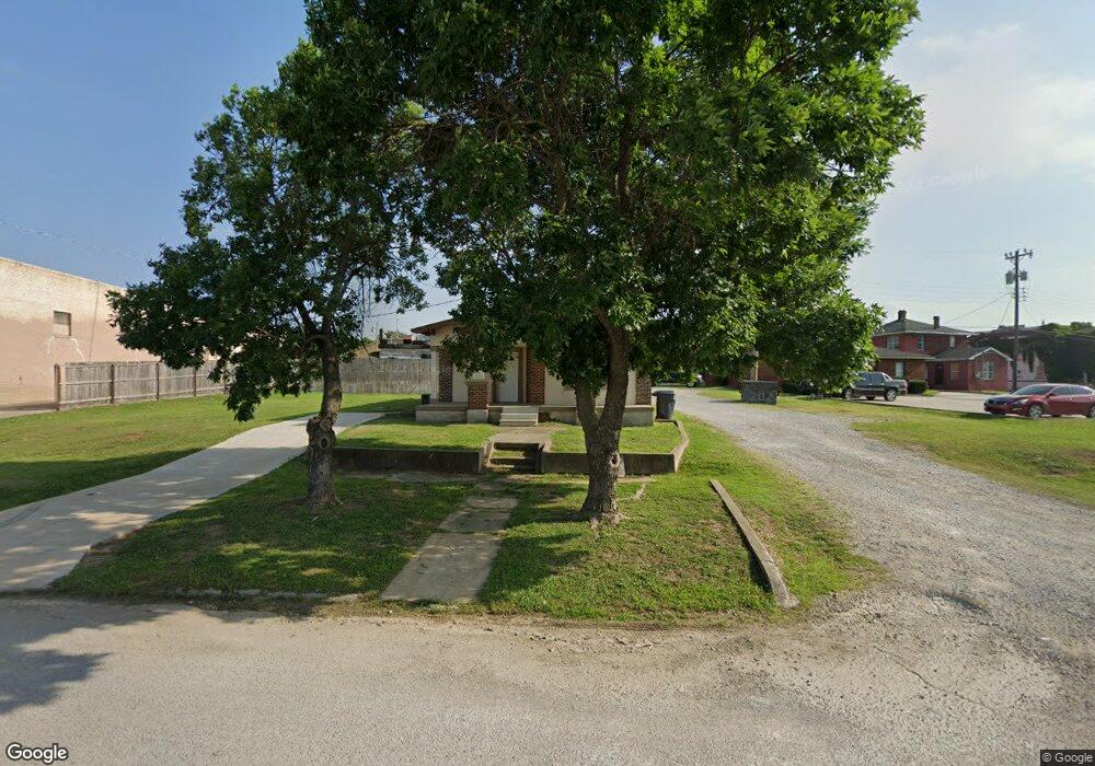 830 W Main St, Ardmore, OK 73401 - photo 1