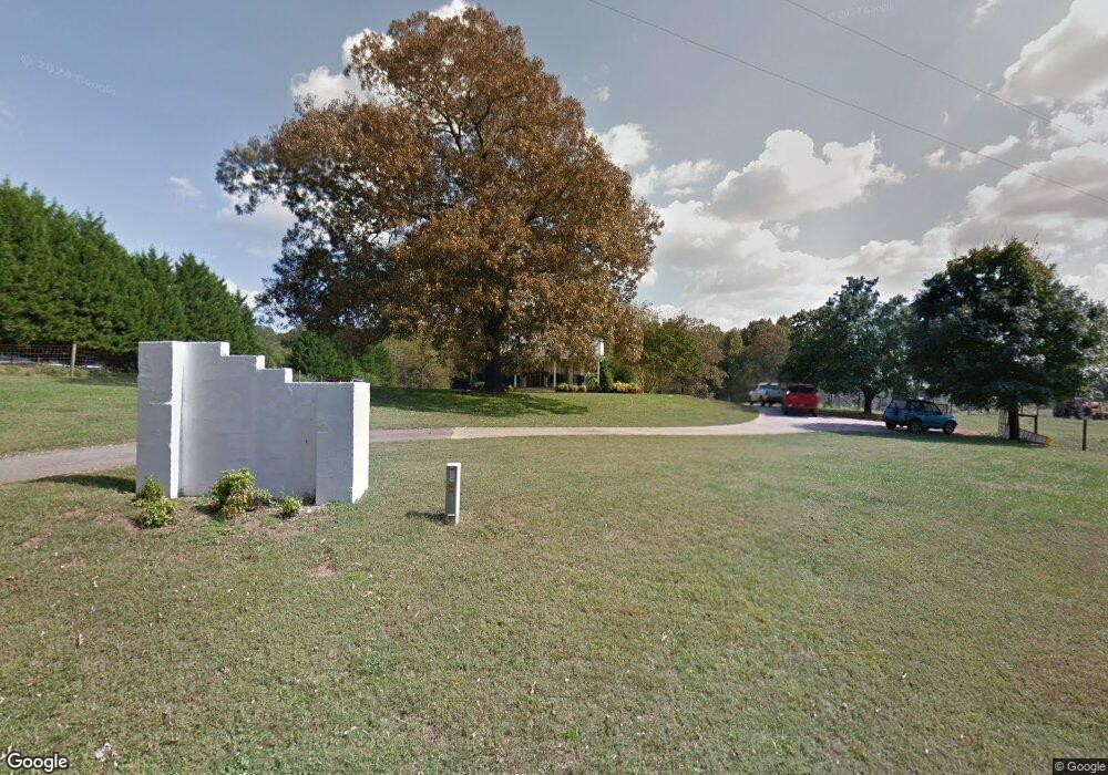 629 Henderson Rd, Gillsville, GA 30543 - photo 1