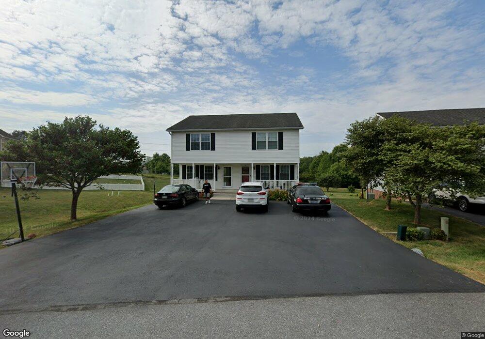 358 Creekwood Dr, Greencastle, PA 17225 - photo 1