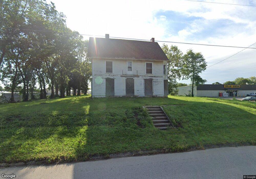 609 Walnut St, Oskaloosa, KS 66066 - photo 1