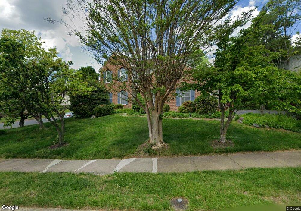 2102 Robin Way Ct, Vienna, VA 22182 - photo 1