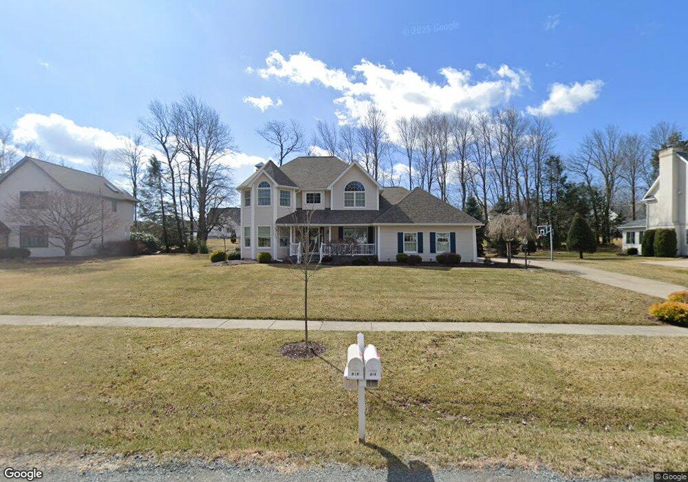 919 Parkview Rd, Moscow, PA 18444 - photo 1