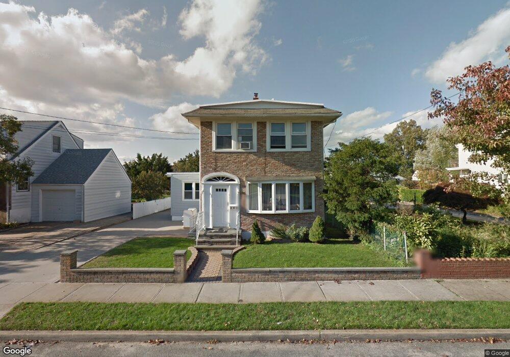 252 Pearl St, Lawrence, NY 11559 - photo 1