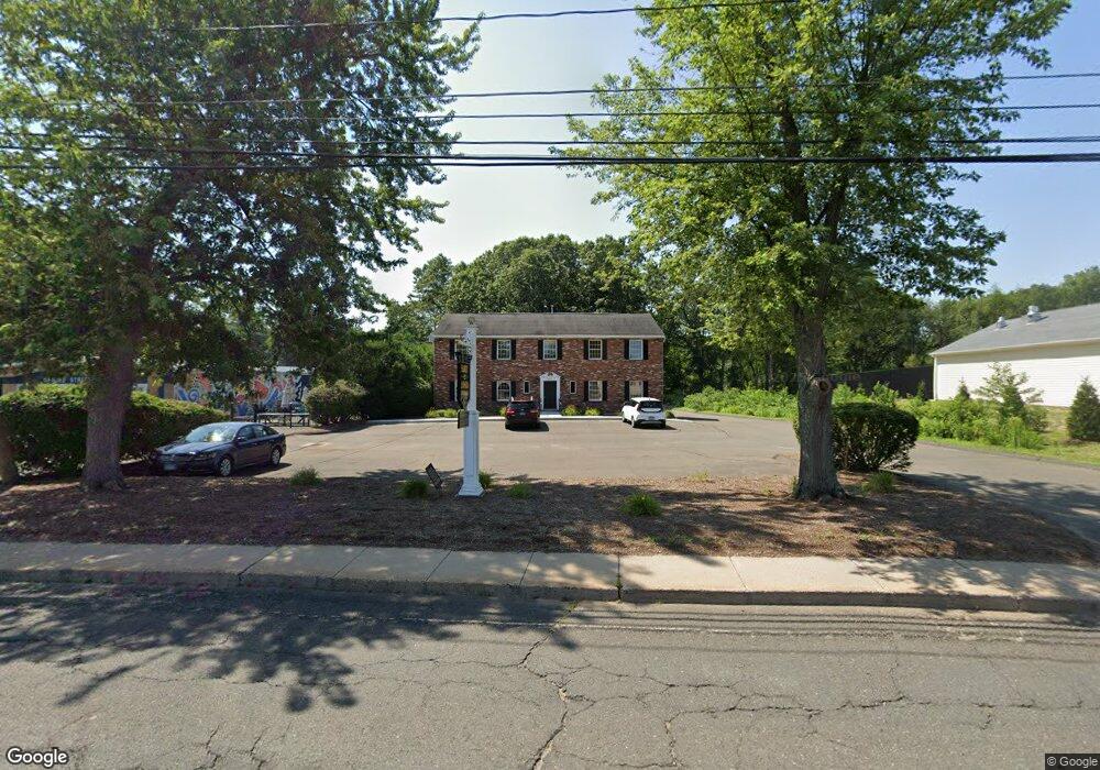 487 Spring St, Windsor Locks, CT 06096 - photo 1