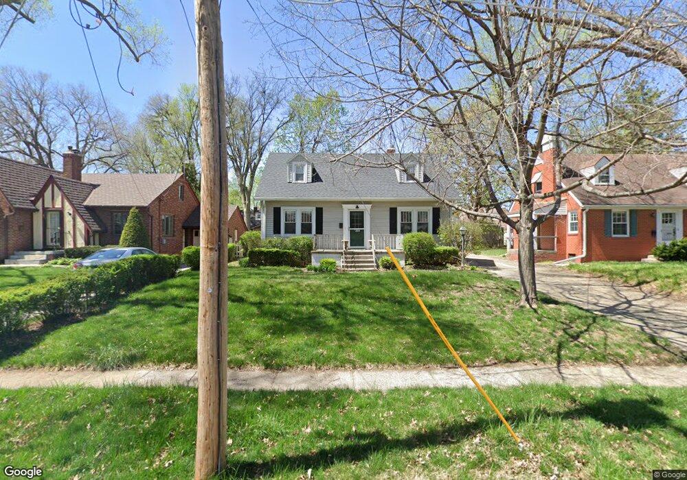 2818 43rd St, Des Moines, IA 50310 - photo 1